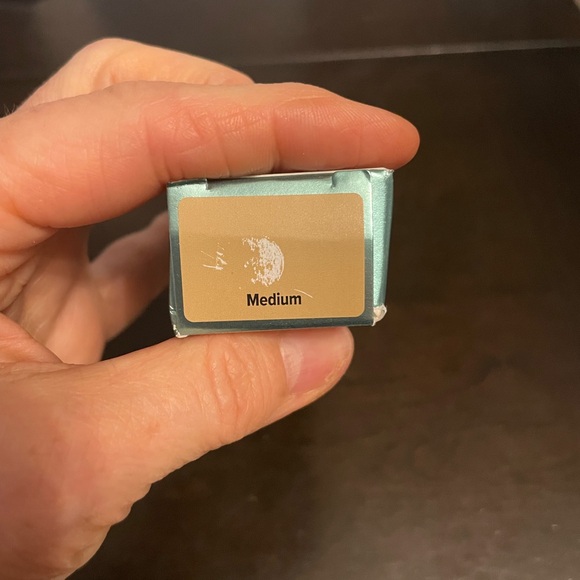 IT Cosmetics CC+ Natural Matte Color Correcting Cream in medium - Picture 6 of 7